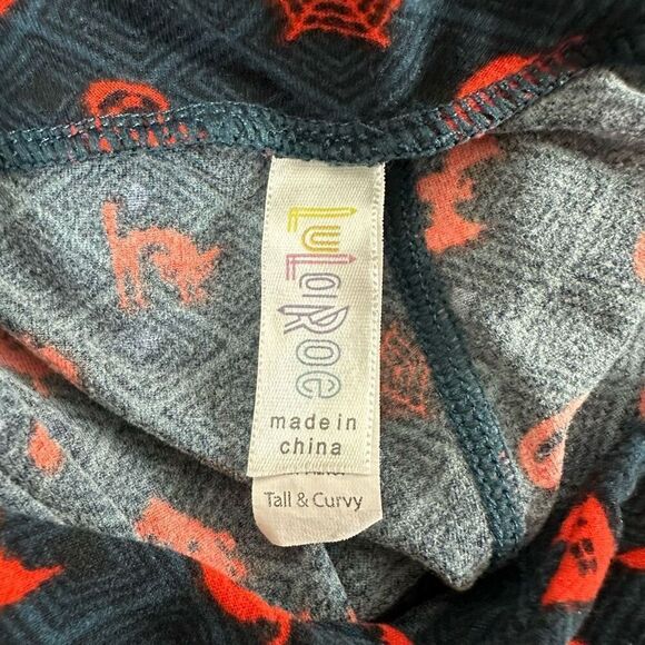 LuLaRoe Tall And Curvy Halloween Leggings Blue Square Swirl Pumpkin Bat Print - Picture 4 of 7